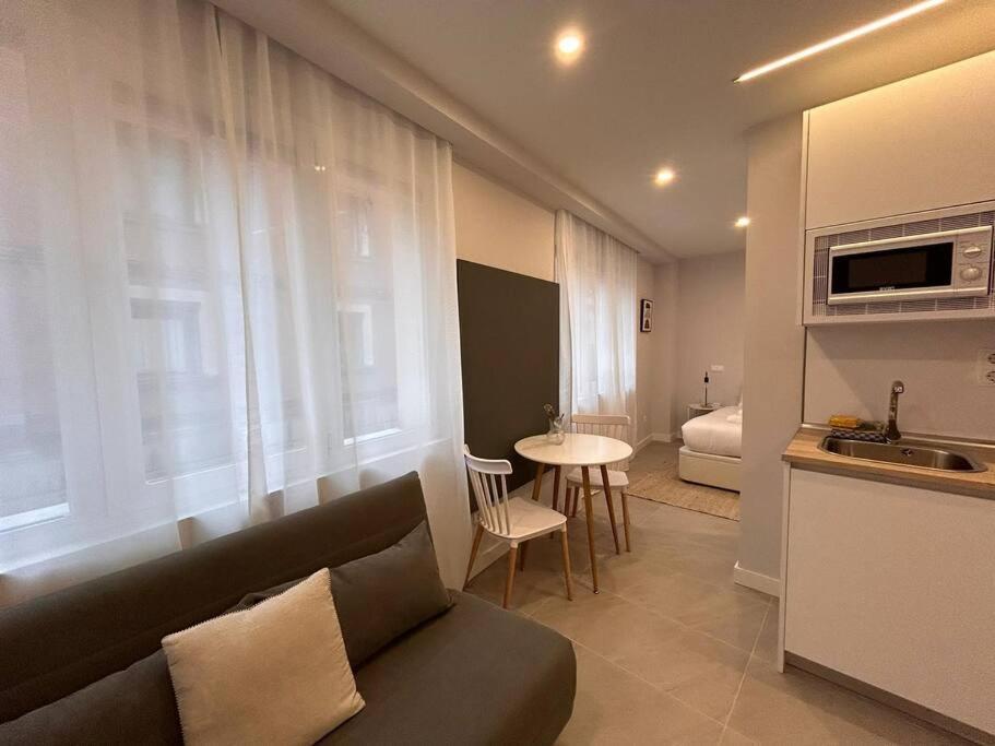 Cozy Studio In Tetuan - En 1/9 Мадрид Екстериор снимка